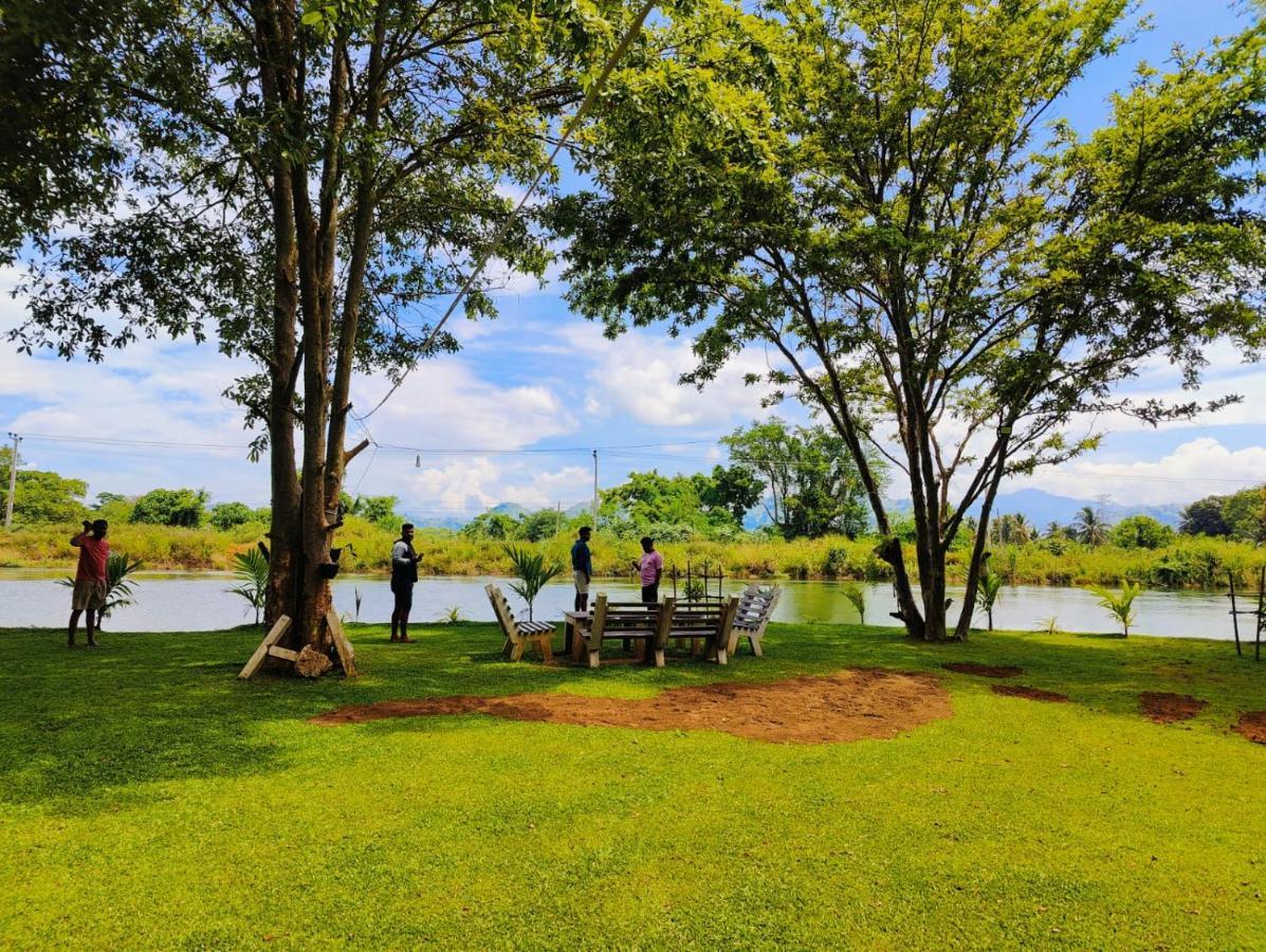 אודוואלאווה Canal Side Safari Resort מראה חיצוני תמונה