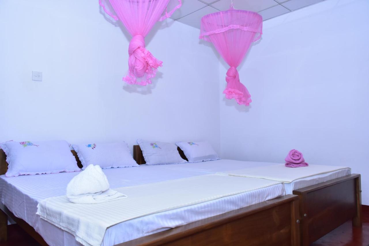 אודוואלאווה Canal Side Safari Resort מראה חיצוני תמונה